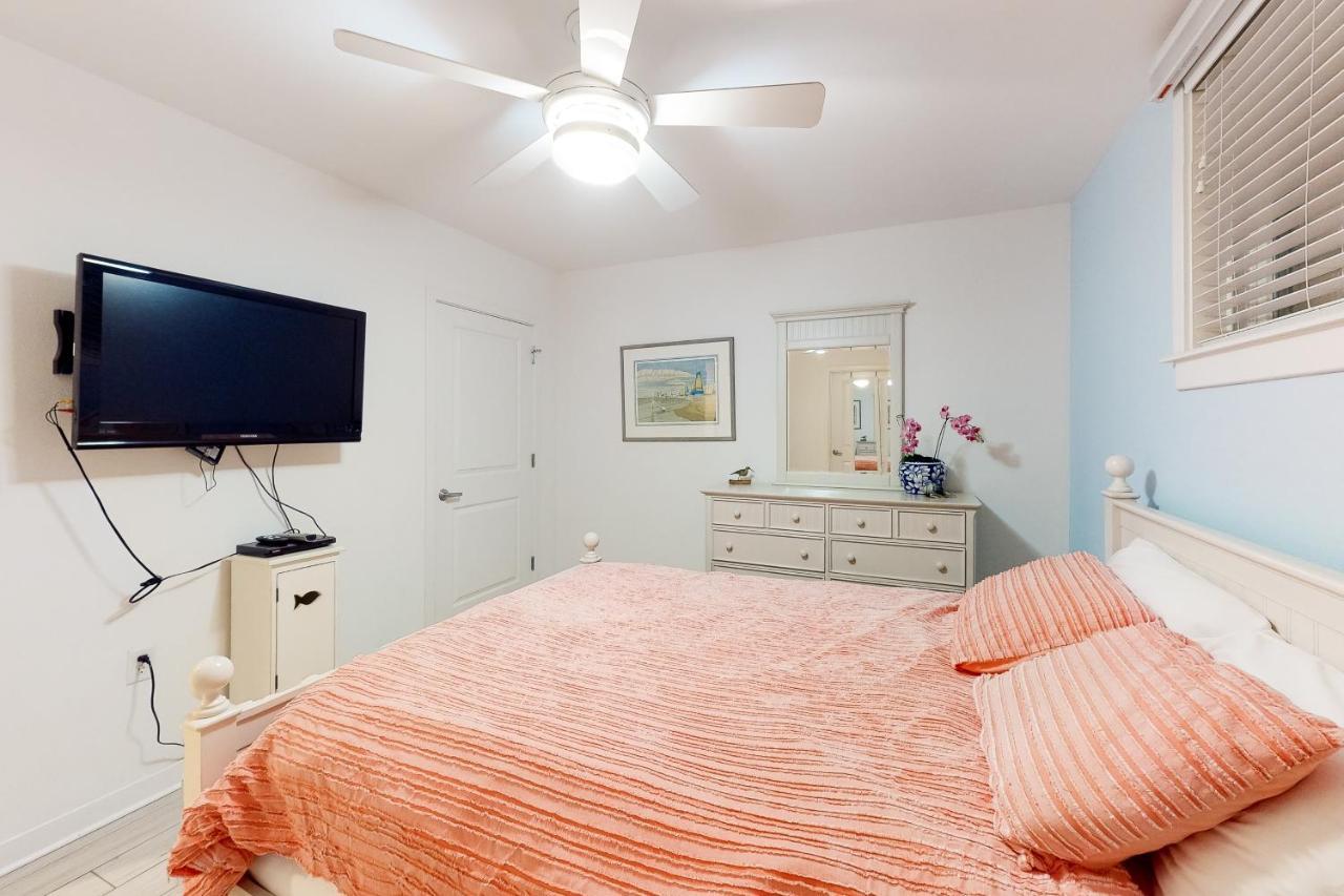 The Sanctuary - Dolphins And Daiquiris 110A Apartment Virginia Beach Exterior photo