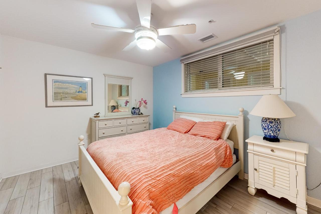The Sanctuary - Dolphins And Daiquiris 110A Apartment Virginia Beach Exterior photo